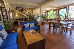 South Point Ocean - Whole Villa 8 Bedroom (Sleep 16)