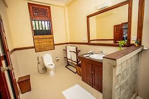 South Point Ocean - Whole Villa 8 Bedroom (Sleep 16)