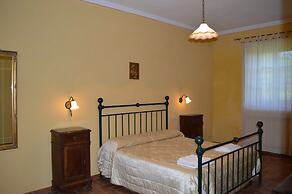 Large Apartment With Shared Swimming Pool in Crete Senesi