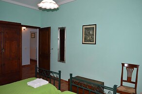 Large Apartment With Shared Swimming Pool in Crete Senesi