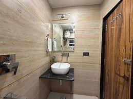 Hotel Divyanshi Inn