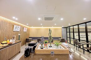 Mokpo H Avenue Hotel Peace Plaza