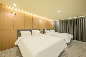 Mokpo H Avenue Hotel Peace Plaza