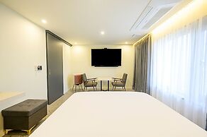 Mokpo H Avenue Hotel Peace Plaza