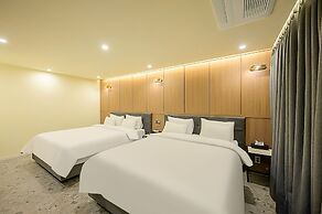 Mokpo H Avenue Hotel Peace Plaza