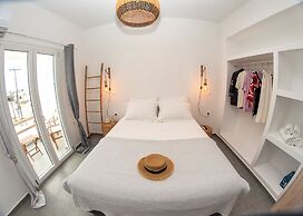 White Cave Villas Residence