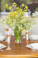 Three-level Rewal Apartment by Renters