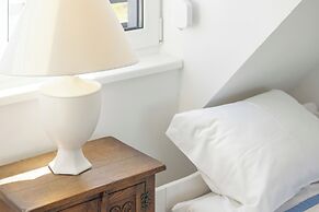 Three-level Rewal Apartment by Renters