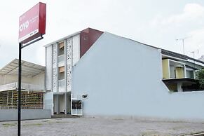 Super OYO 3350 Cozy Residence Syariah