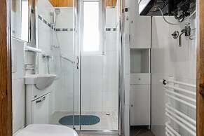 Sopocki Kredensik by Grand Apartments