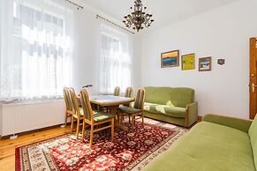 Sopocki Kredensik by Grand Apartments