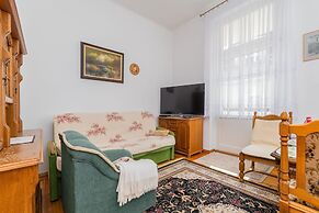 Sopocki Kredensik by Grand Apartments