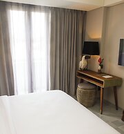 IKOSHAROLD Suites Seminyak