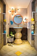 IKOSHAROLD Suites Seminyak