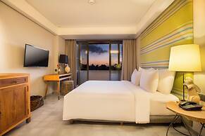 IKOSHAROLD Suites Seminyak