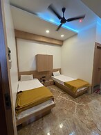 Hotel Manoranjan Enclave