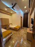 Hotel Manoranjan Enclave