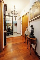 Royal Heritage Apartment in Split Center