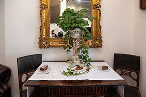 Royal Heritage Apartment in Split Center