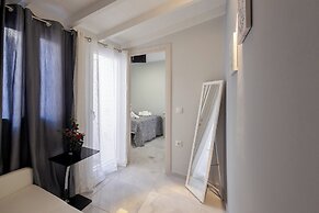 Marialena Luxury Apartment