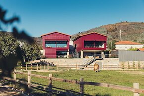Quintãs Farm Houses