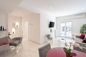 Sophisticated Modern Apt in Athens
