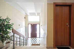 Sophisticated Modern Apt in Athens