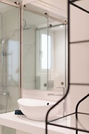 Sophisticated Modern Apt in Athens