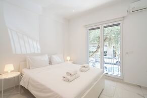Sophisticated Modern Apt in Athens