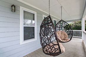 Charming Atlanta Home w/ Yard ~ 7 Mi to Downtown!