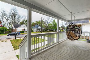 Charming Atlanta Home w/ Yard ~ 7 Mi to Downtown!
