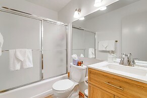 Scenic Carnelian Bay Townhome - Steps to Lake!