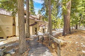 Scenic Carnelian Bay Townhome - Steps to Lake!