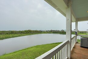 Steps to Bolivar Beach: Home w/ Deck & Grill