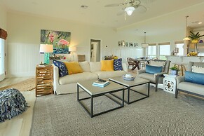 Steps to Bolivar Beach: Home w/ Deck & Grill