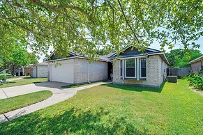 Pet-friendly Corpus Christi Home: 12 Mi to Beach!