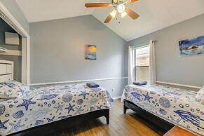 Pet-friendly Corpus Christi Home: 12 Mi to Beach!