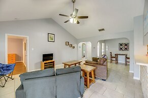 Pet-friendly Corpus Christi Home: 12 Mi to Beach!