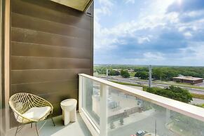 Luxury Austin Condo: Pool Access, Near Downtown!