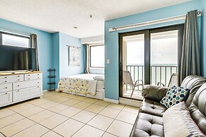 Shore & Pool Access: Resort Condo in Myrtle Beach!