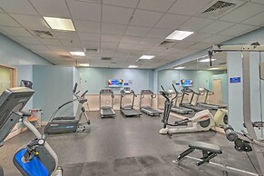 Shore & Pool Access: Resort Condo in Myrtle Beach!