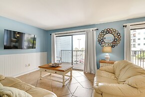 Oceanfront Condo w/ Pool Access in Myrtle Beach!