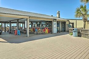 Oceanfront Resort Condo w/ Balcony in Myrtle Beach