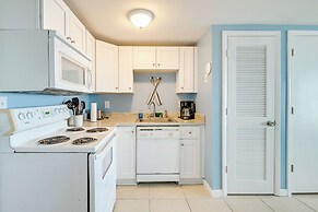 Oceanfront Resort Condo w/ Balcony in Myrtle Beach