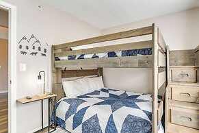 Branson Condo w/ Mountain-view Deck, Pool Access