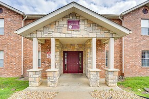 Branson Condo w/ Mountain-view Deck, Pool Access