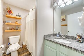 Branson Condo w/ Mountain-view Deck, Pool Access