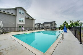 Branson Condo w/ Mountain-view Deck, Pool Access