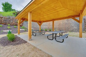 Branson Condo w/ Mountain-view Deck, Pool Access