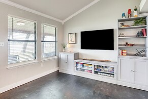 Private Dock & Deck: Eagle Mountain Lake Retreat!